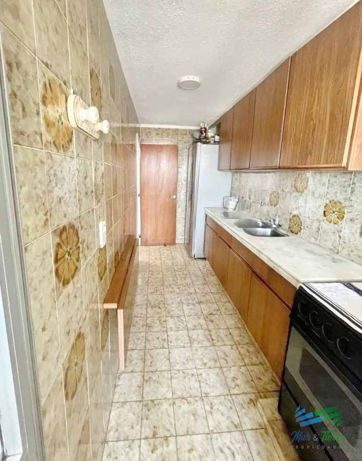 Apartamento ID.5667 - Venta de apartamento 2 y medio dormitorios en la península Punta del este  