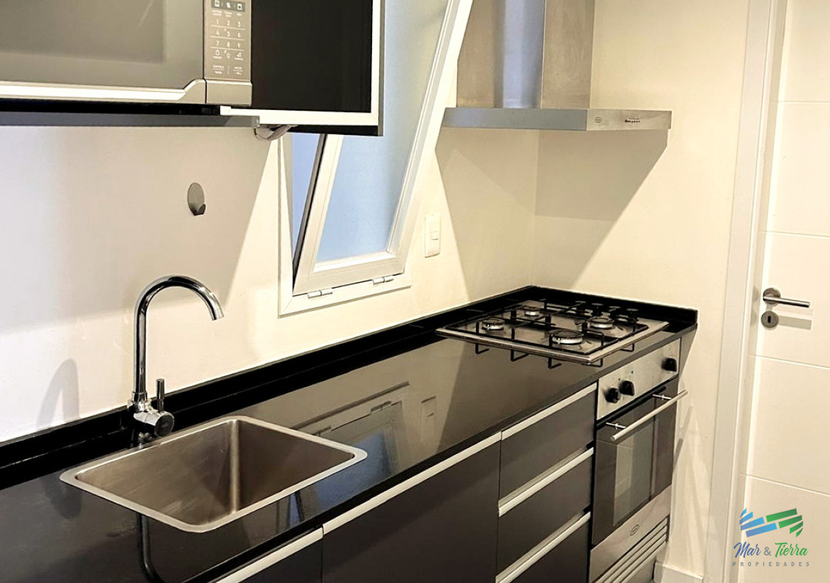 Apartamento ID.5009 - APARTAMENTO DISPONIBLE EN ALQUILER, AMPLIO, LUMINOSO, EN LA PENÍNSULA, PUNTA DEL ESTE.