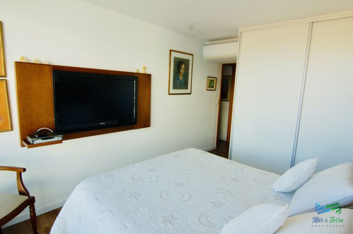 Apartamento ID.2533 - Apartamento 3 dormitorios en venta, Av. Roosevelt, Punta del Este