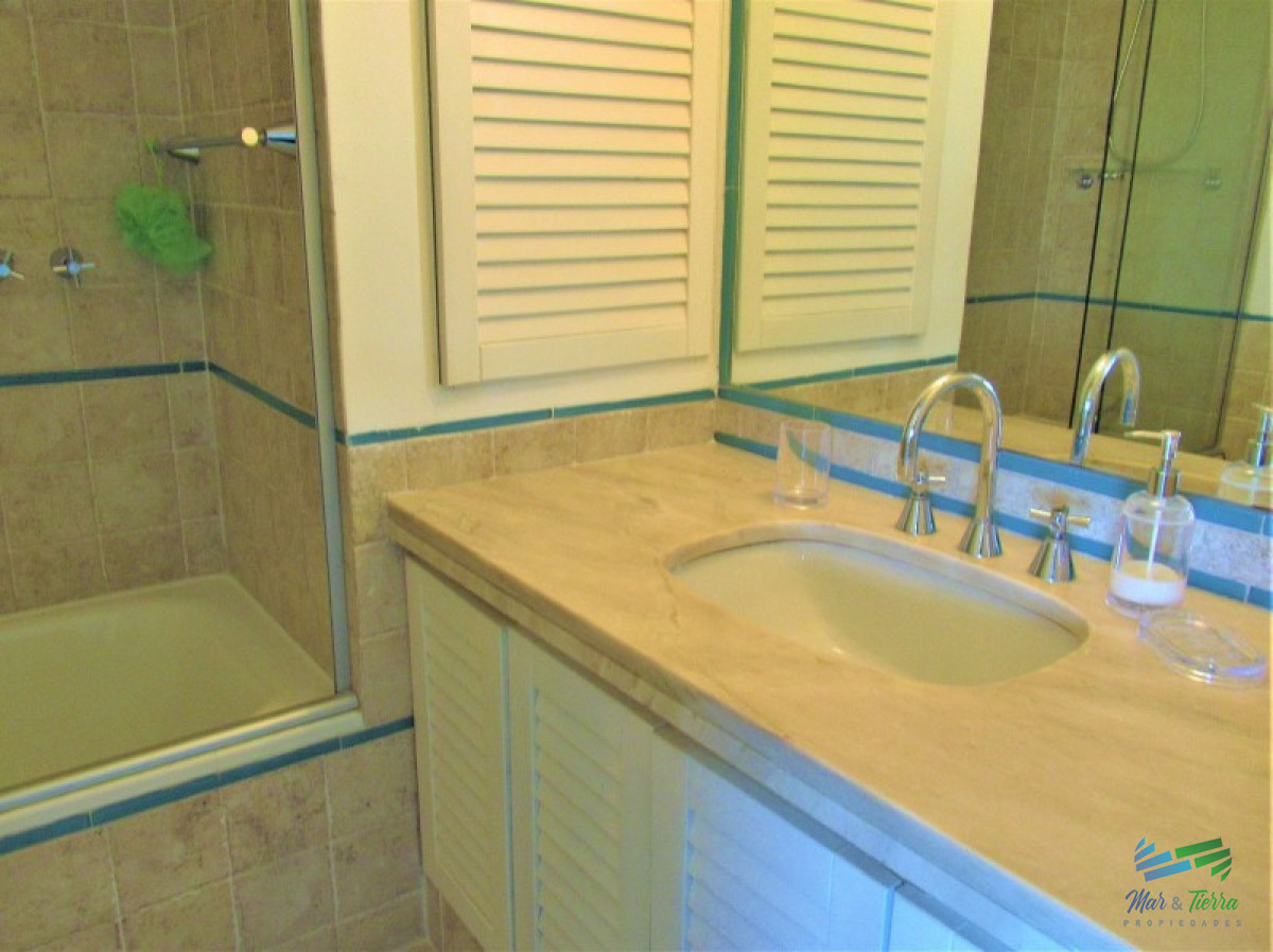 Apartamento ID.1513 - Dpto.reciclado, amplio y luminoso, con vistas de casi 360º.