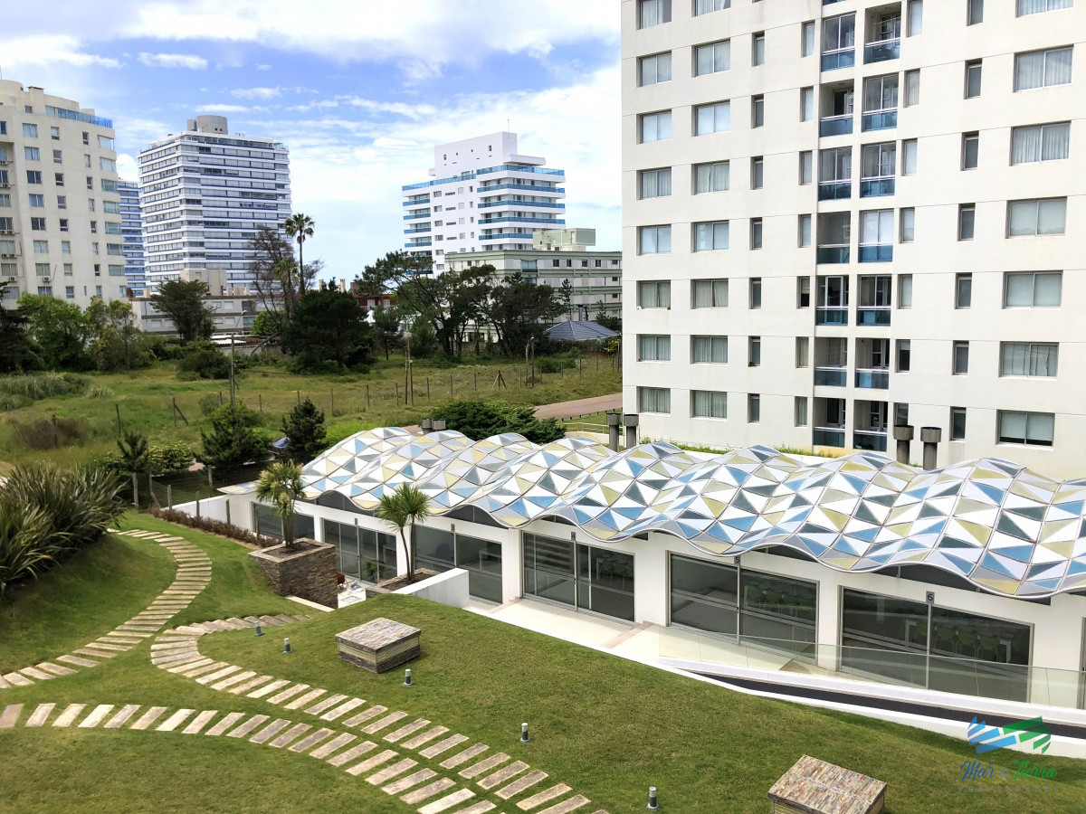 Apartamento ID.3923 - Venta Alquiler apartamento 3 dormitorios 2 baños playa brava punta del este