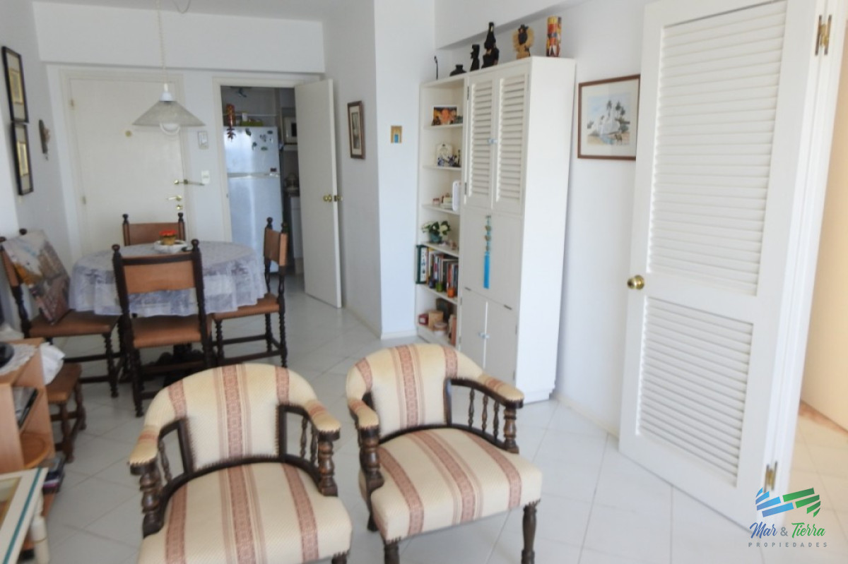 Apartamento ID.2201 - Oportunidad en venta Apartamento en piso alto, con vista franca al mar!!!, 