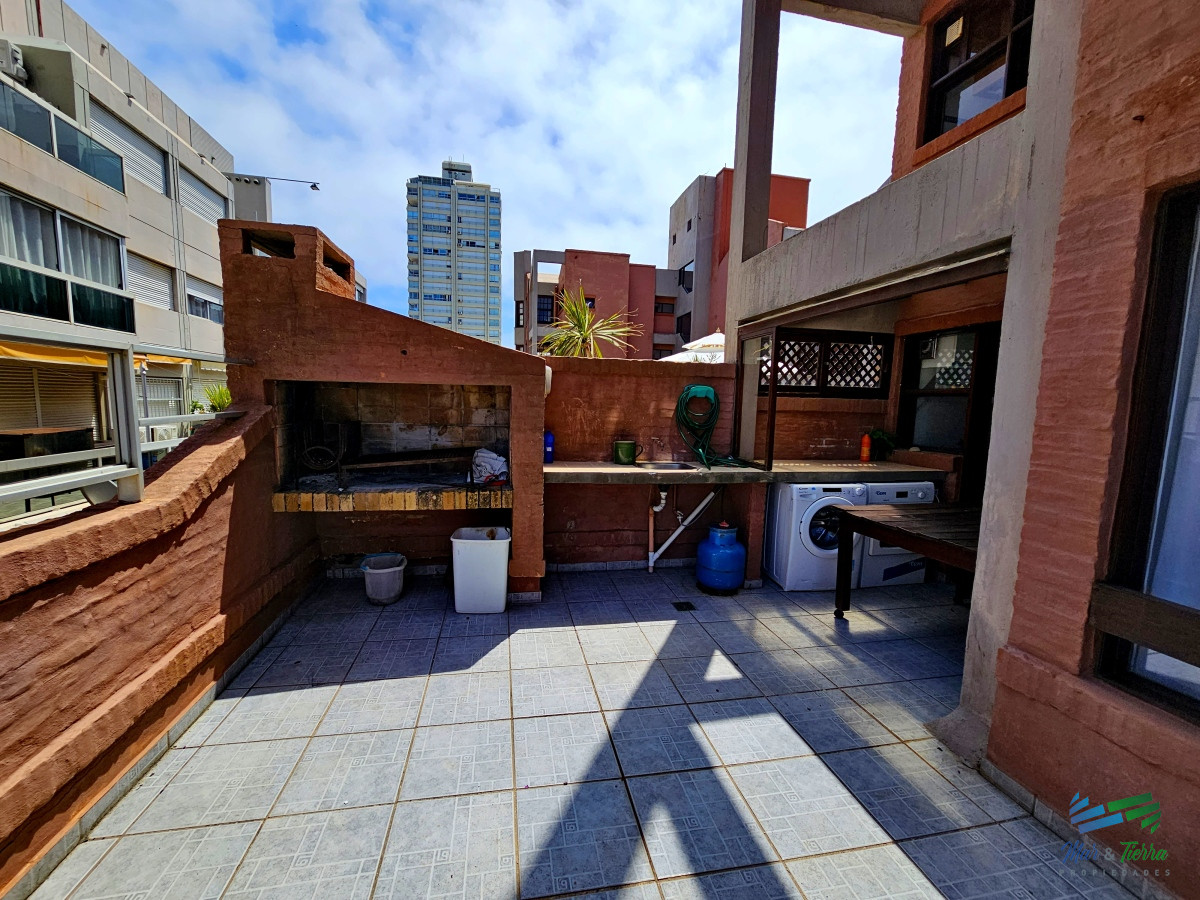 Apartamento ID.4568 - APARTAMENTO EN VENTA Y ALQUILER, PENÍNSULA, GRAN TERRAZA, RECICLADO. 