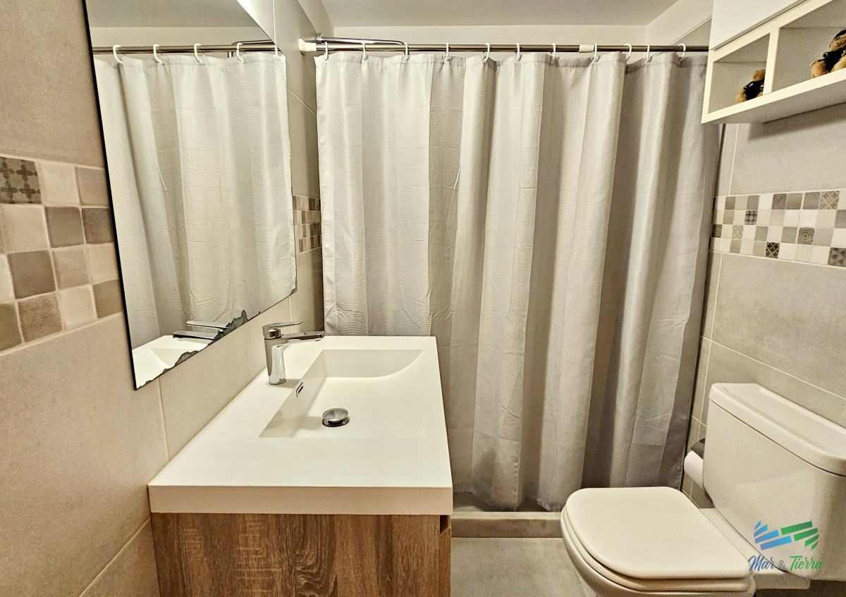 Apartamento ID.749 - Apartamento de 2 dormitorios y 2 baños a 1 cuadra de Gorlero, con gran terraza y parrillero propio.