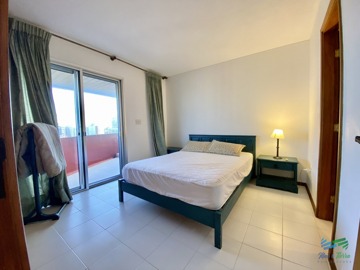 Apartamento ID.3279 - En venta , piso alto , con espectacular vista al mar!!!