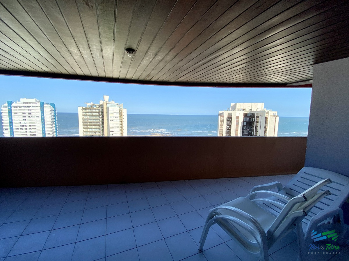 Apartamento ID.3279 - En venta , piso alto , con espectacular vista al mar!!!