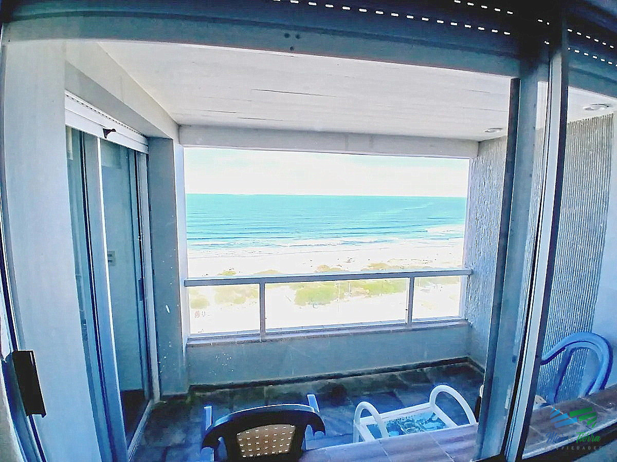 Apartamento ID.5661 - Venta de apartamento sobre playa Brava 1 dormitorio en parada 2