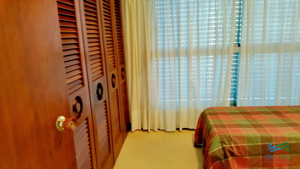 Apartamento ID.1243 - Vendo apartamento 3 dormitorios, frente al mar en Peninsula, Punta del Este