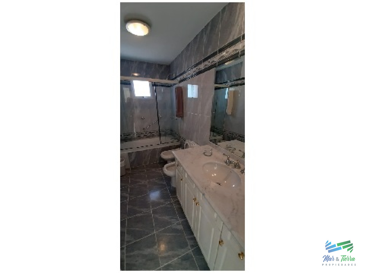 Apartamento ID.2857 - Apartamento de 3 dormitorios con vista al mar ,Punta del Este
