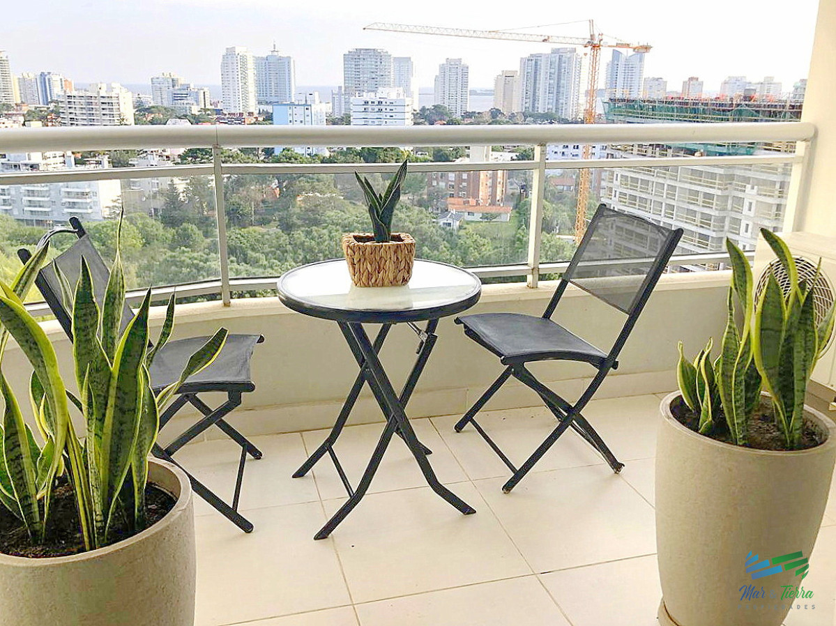 Apartamento ID.5700 - Alquilen en baja temporada 2026 1 y medio dormitorio en Ocean Drive Punta del Este