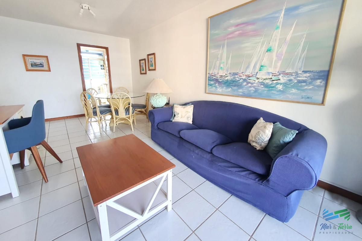 Apartamento ID.1063 - APARTAMENTO FRENTE AL MAR, EN VENTA. CON TERRAZA PRIVADA, EN LA PENÍNSULA, PUNTA DEL ESTE! 
