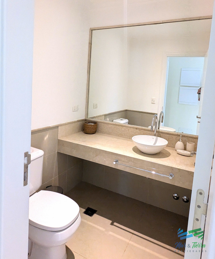 Apartamento ID.4211 - Venta de Apartamento 4 DORMITORIOS con vista al mar en VERAMANSA