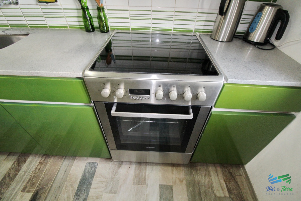 Apartamento ID.1177 - Muy  lindo apartamento ubicado sobre playa brava, cuarto piso,  con ambientes amplios.
