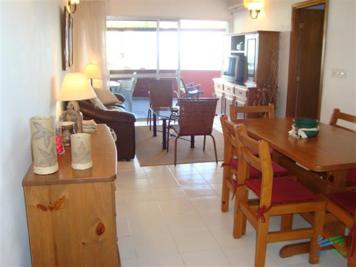 Apartamento ID.4163 - Vendo apartamento 2 dormitorios con vista al mar y servicios, Punta del Este