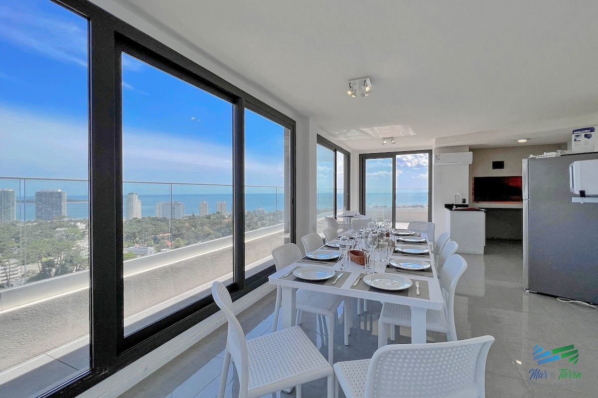 Apartamento ID.2607 - Alquiler anual apartamento 2 dormitorios con servicios en Roosevelt, Punta del Este