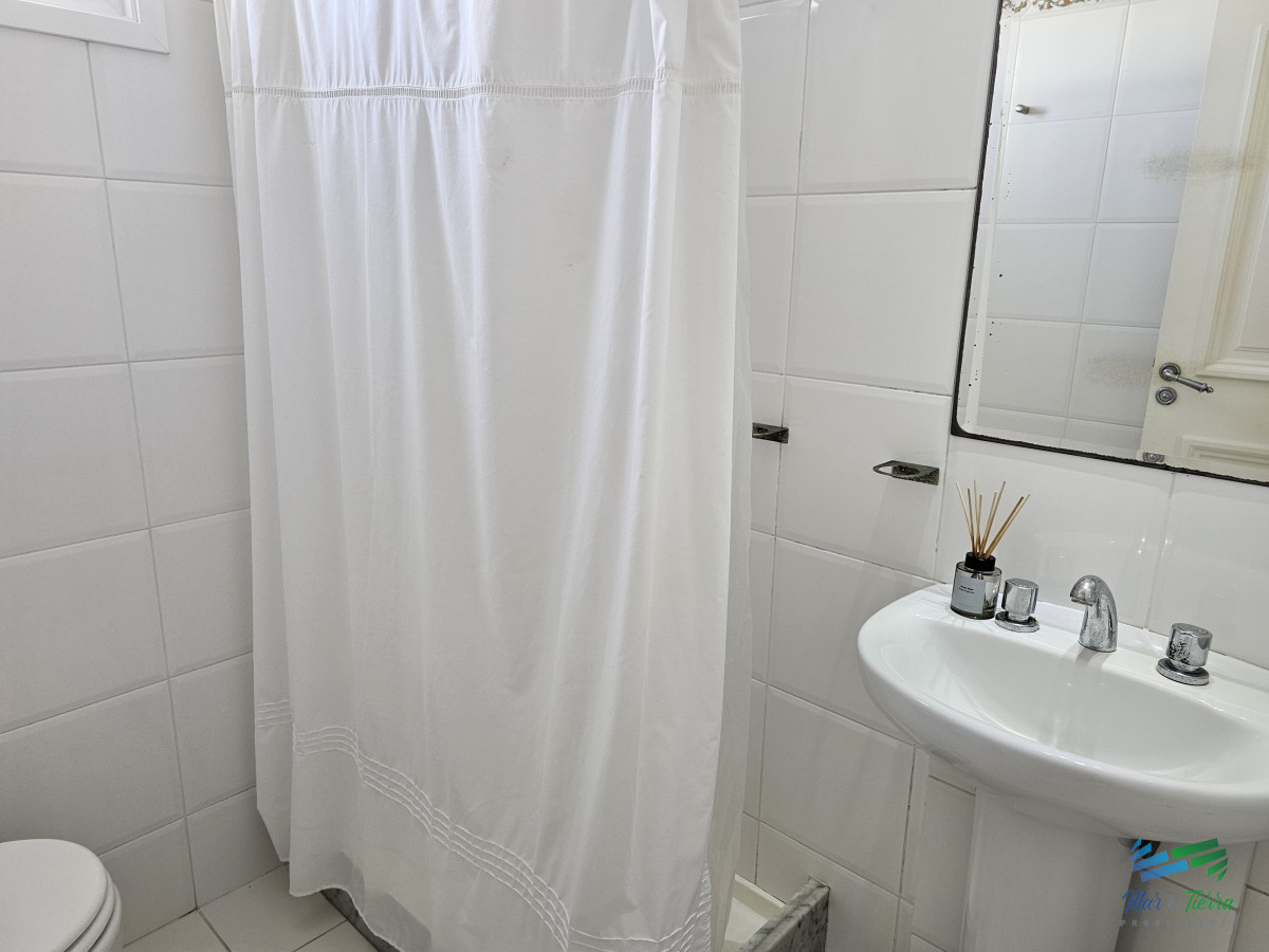 Apartamento ID.4624 - DEPARTAMENTO 3 DORMITORIO + SERVICIO DISPONIBLE ALQUILER ANUAL 