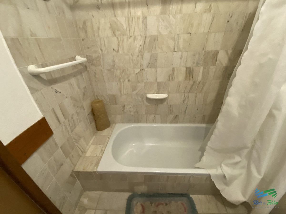 Apartamento ID.3279 - En venta , piso alto , con espectacular vista al mar!!!
