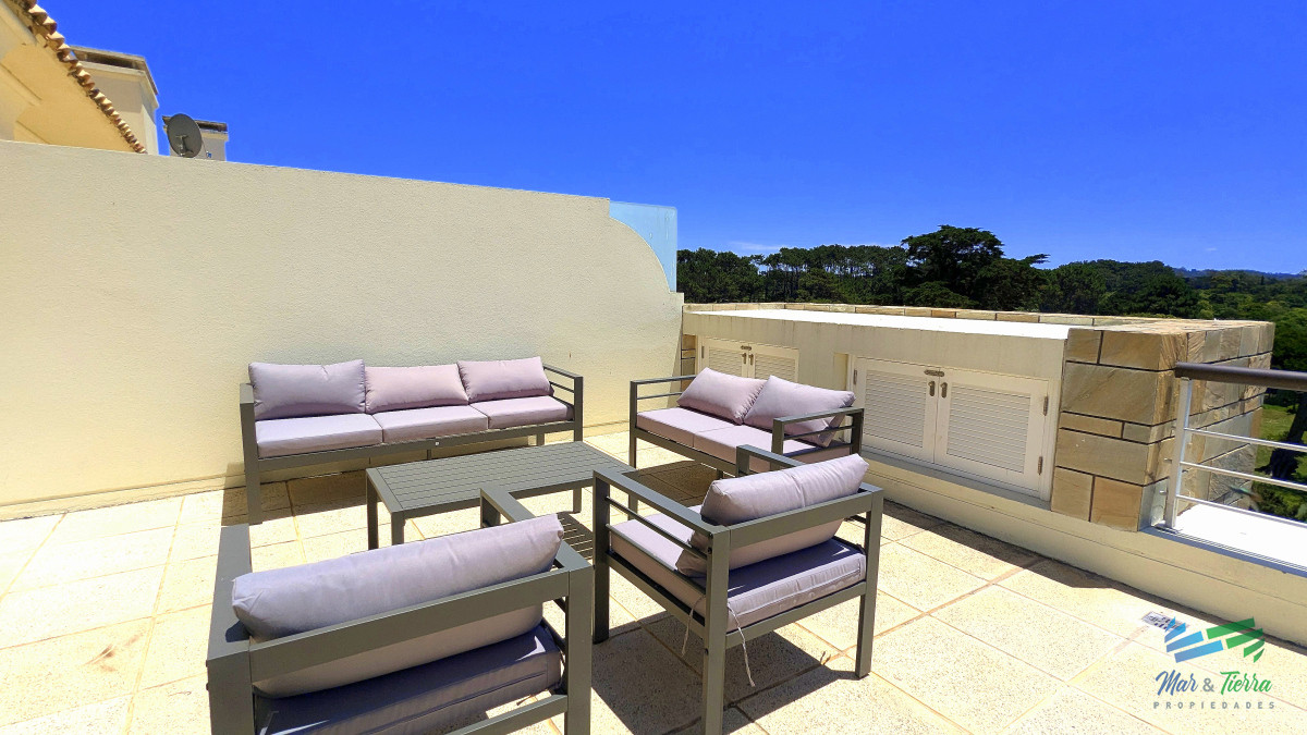 Apartamento ID.4211 - Venta de Apartamento 4 DORMITORIOS con vista al mar en VERAMANSA