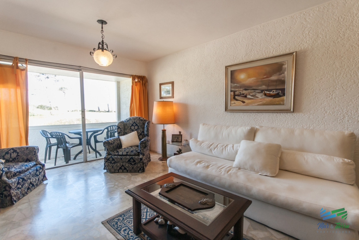 Apartamento ID.2644 - Imperdible... apartamento con espectacular vista al mar