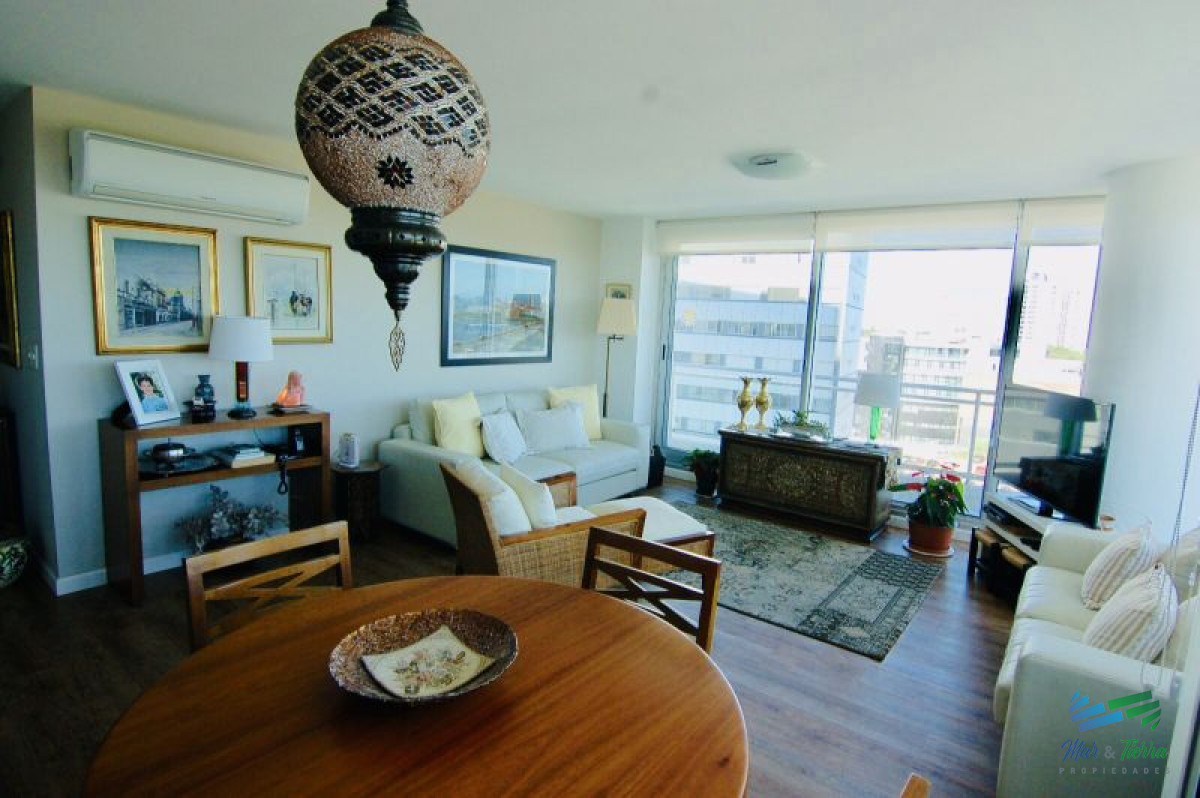Apartamento ID.2533 - Apartamento 3 dormitorios en venta, Av. Roosevelt, Punta del Este