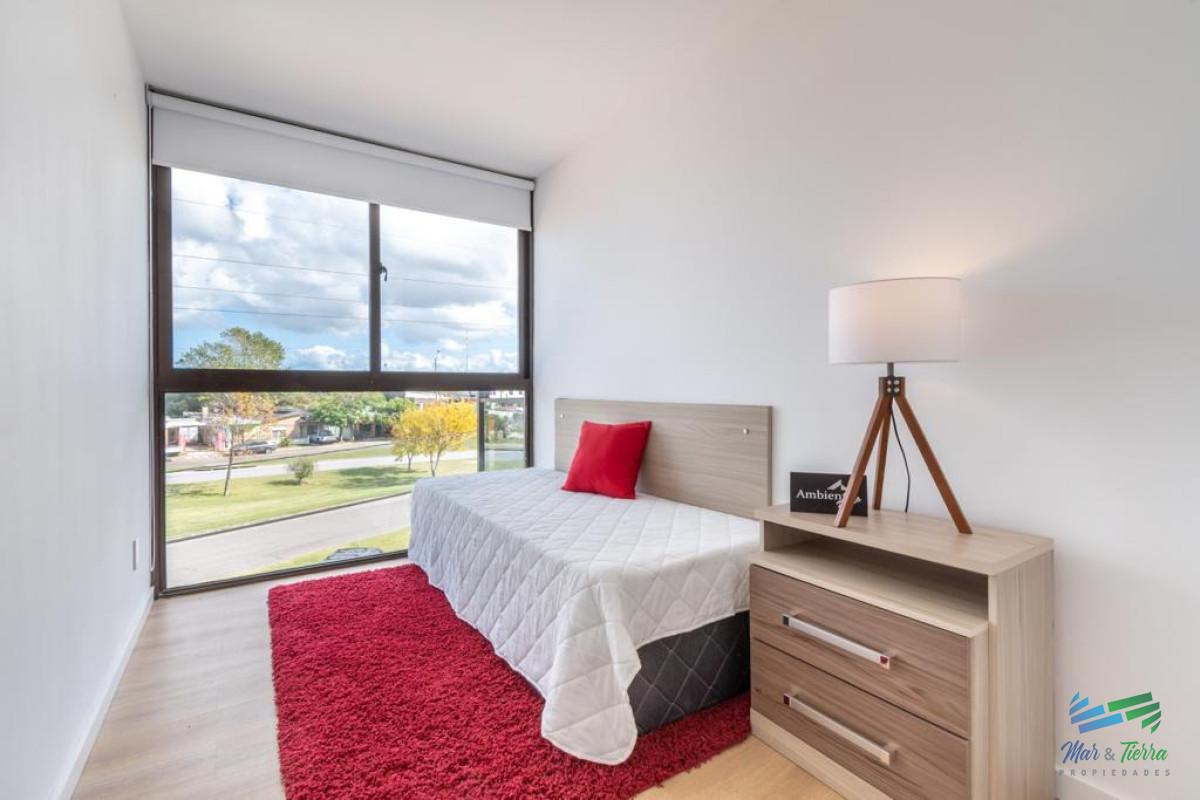 Apartamento ID.5504 - En venta apartamento nuevo con renta, 2 dormitorios con cochera, en Maldonado