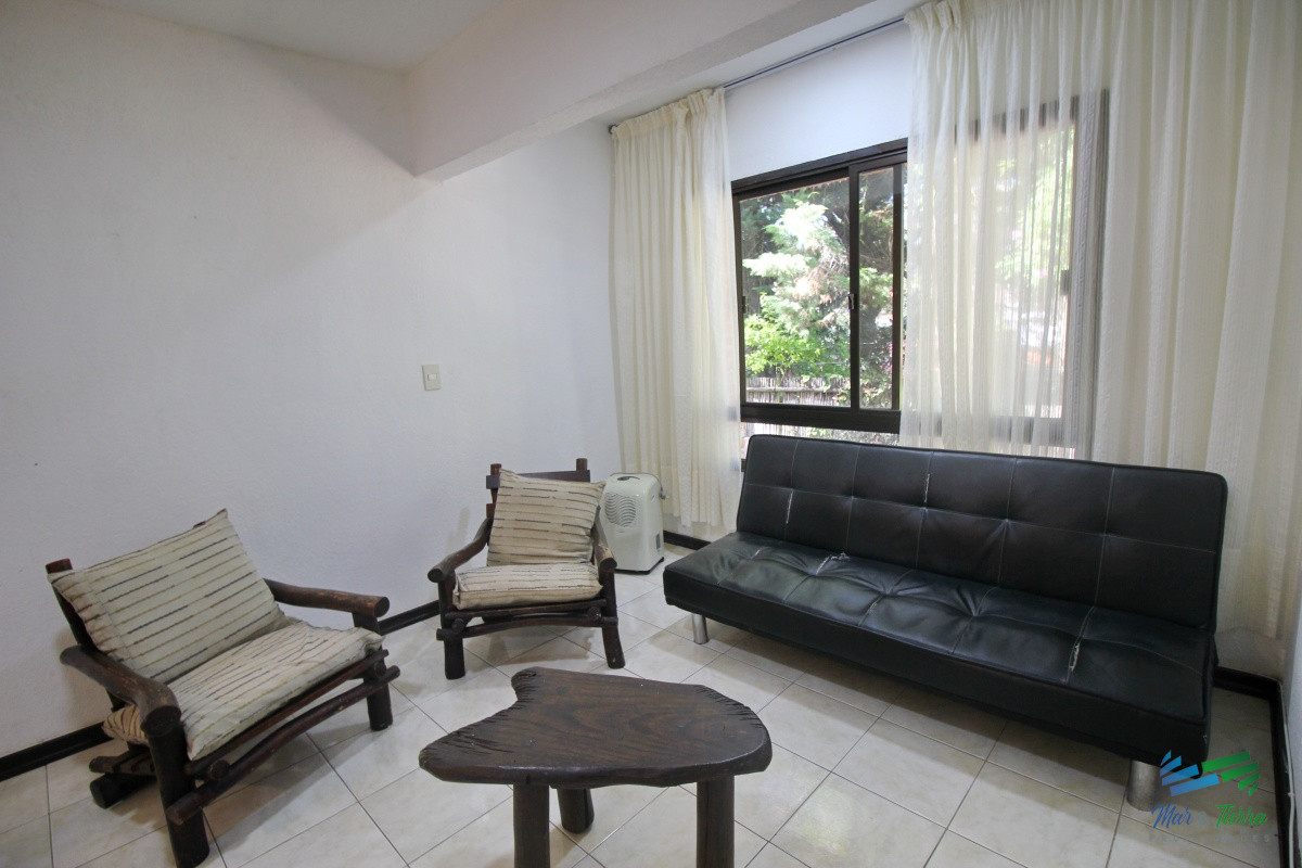 Apartamento ID.2345 - Vendo apartamento 1 dormitorio y garaje, cerca shopping, Punta del Este