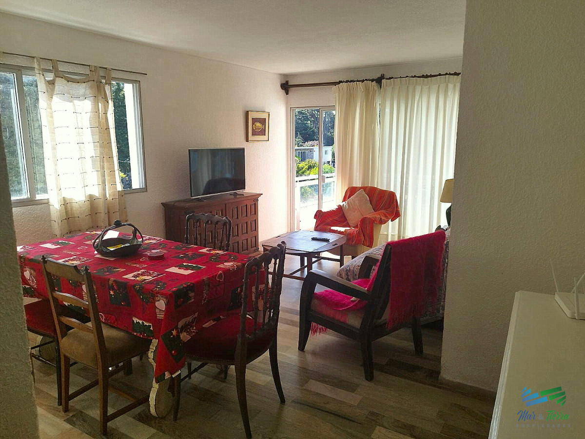 Apartamento ID.5096 - Venta de apartamento 2 dormitorios 2 baños sobre Avenida Roosevelt Punta del Este