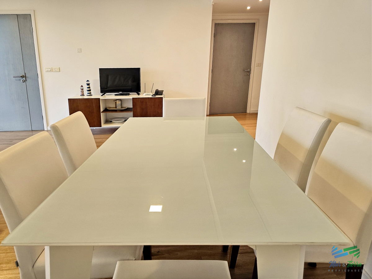 Apartamento ID.4759 - APARTAMENTO EN VENTA, 2 DORMITORIOS EN SUITE, PUNTA DEL ESTE. EN EDIFICIO CON SERVICIOS 