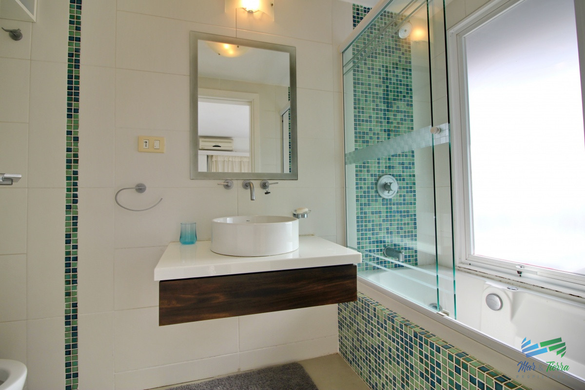 Apartamento ID.6 - En alquiler y venta... oportunidad.. torre de categoría.. a metros del mar!!!
