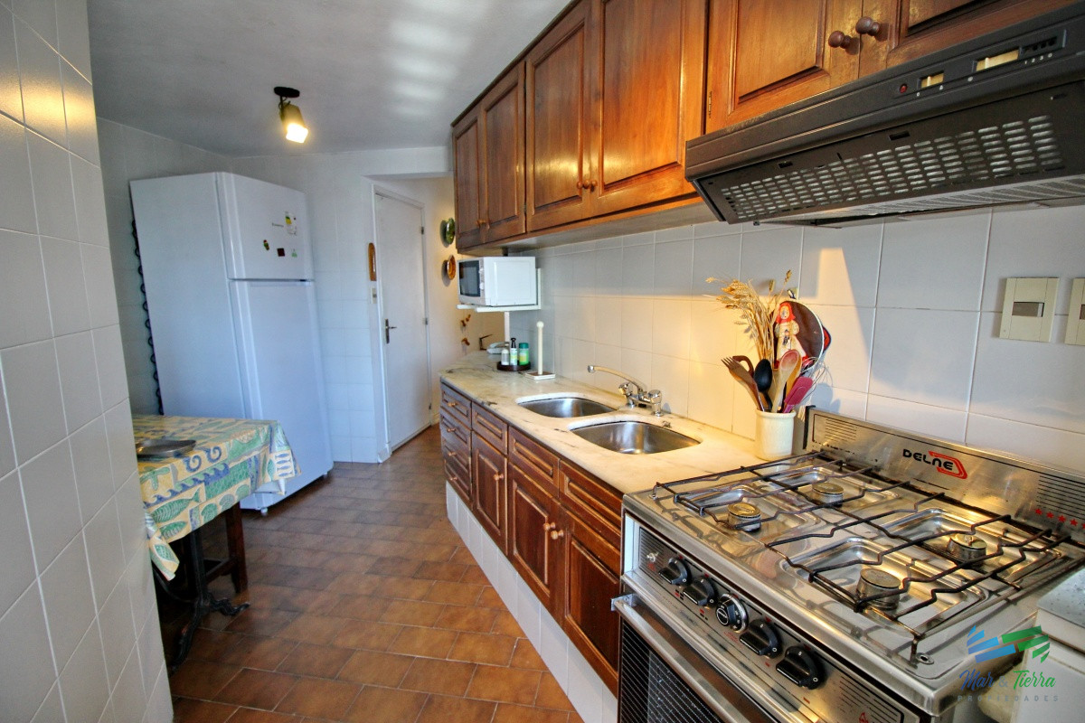 Apartamento ID.2712 - En alquiler, piso alto , primera línea sobre la brava!!!