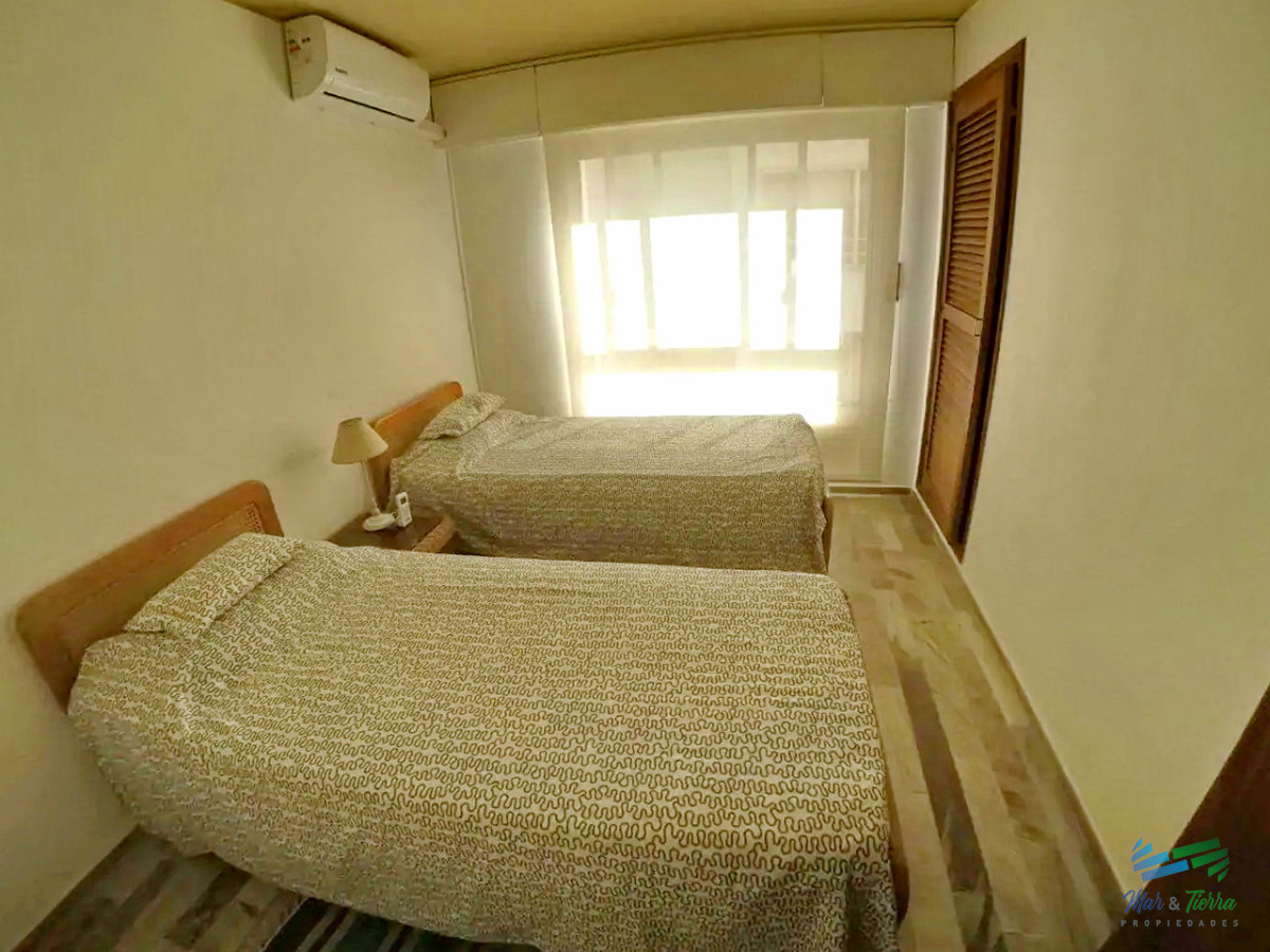 Apartamento ID.2742 - Vendo apartamento 3 dormitorios reciclado en Península, Punta del Este