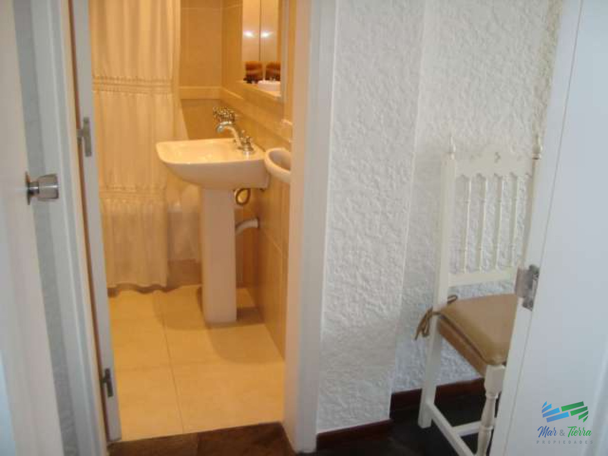 Apartamento ID.2598 - Vendo apartamento 3 dormitorios con vista al Puerto en Peninsula, Punta del Este.