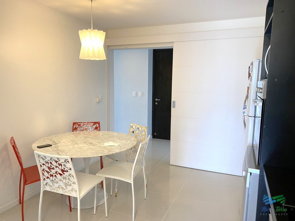 Apartamento ID.3923 - Venta Alquiler apartamento 3 dormitorios 2 baños playa brava punta del este