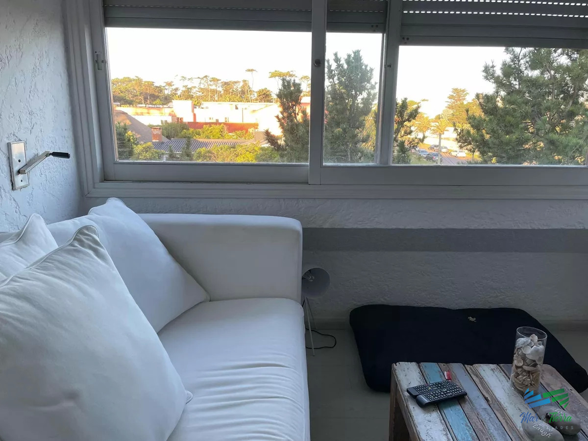 Apartamento ID.4657 - En venta apartamento 2 dormitorios con vista parcial a playa Brava, Punta del Este