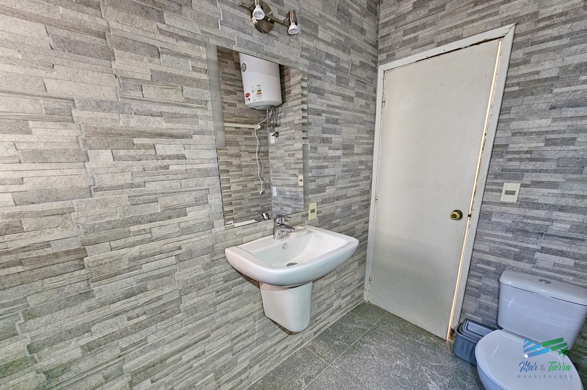 Apartamento ID.5103 - DEPARTAMENTO EN VENTA, 1 DORMITORIO, SOBRE CALLE 20, PENÍNSULA. BAJOS GASTOS COMUNES!! 