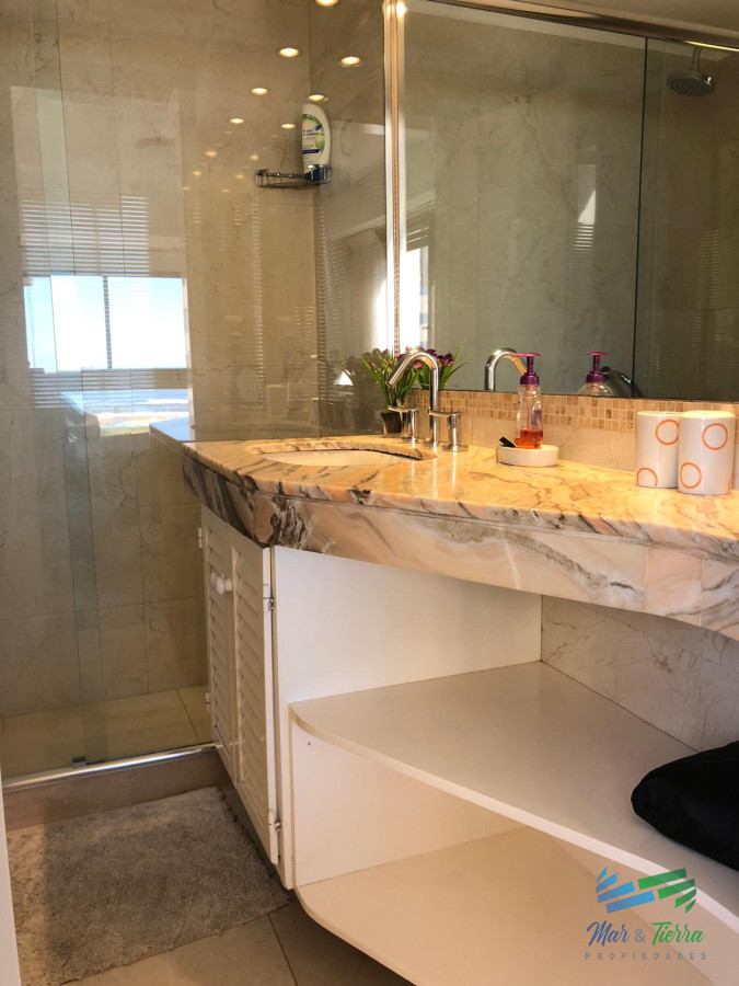 Apartamento ID.2283 - En venta.. gran oportunidad!!! piso intermedio con vista al mar.