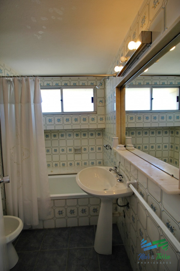Apartamento ID.1084 - Apartamento amplio, luminoso con excelentes vistas al mar , y Puerto de Punta del Este
