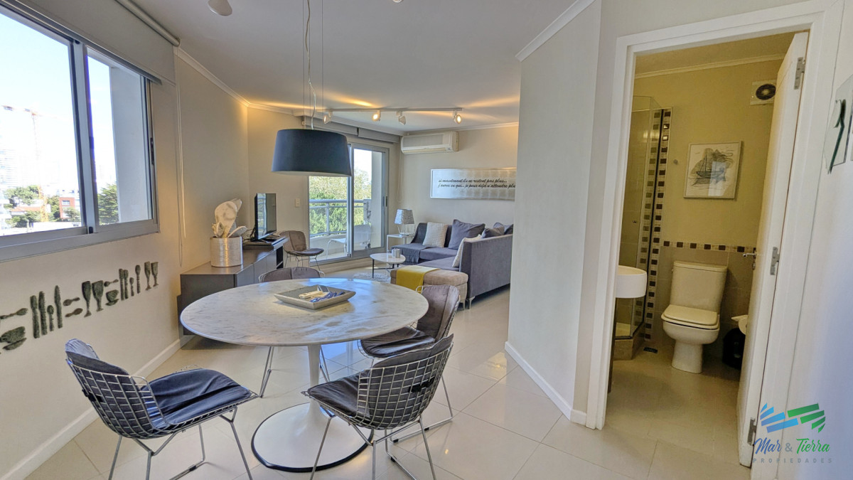 Apartamento ID.5704 - Alquiler apartamento 2 dormitorios en Ocea Drive Punta del Este