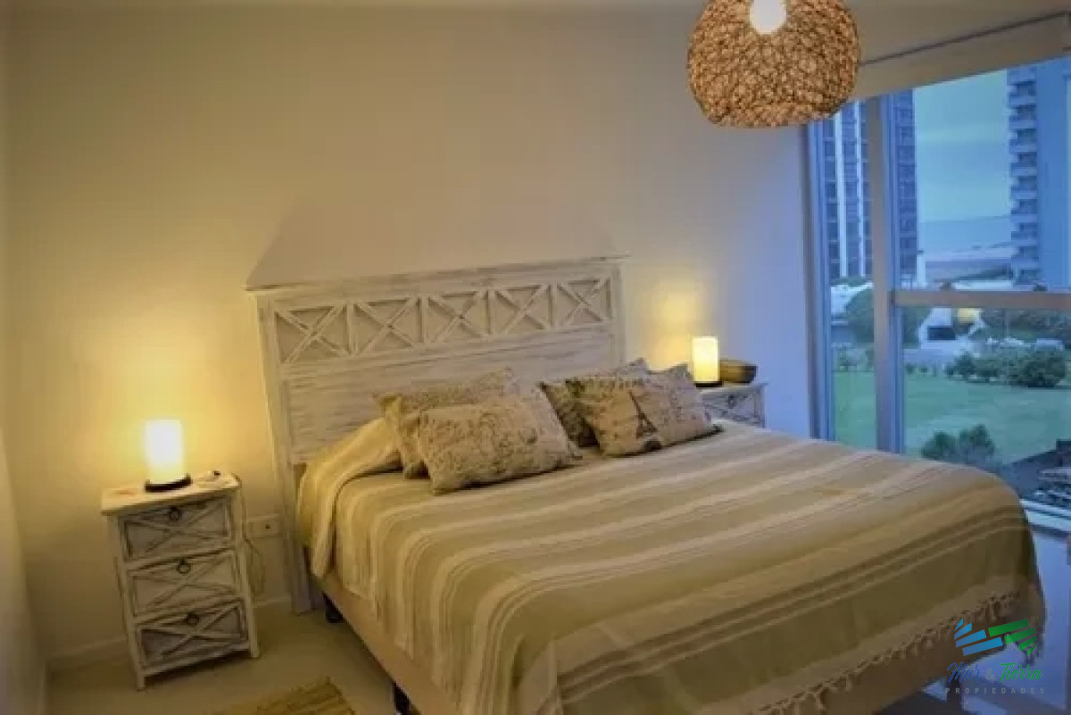 Apartamento ID.4330 - Vendo apartamento 2 dormitorios con servicios en parada 2 Brava, Punta del Este