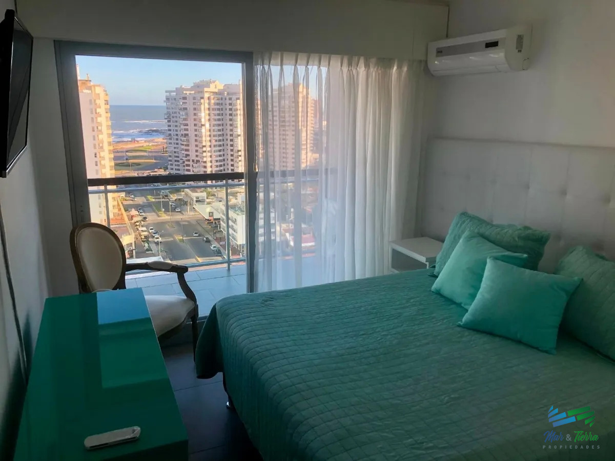 Apartamento ID.3479 - Apartamento de 2 dormitorios con vista al mar ,Punta del Este