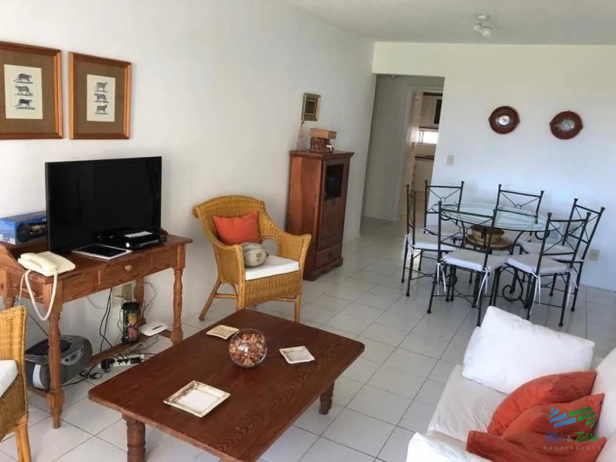 Apartamento ID.2910 - Vendo apartamento 3 dormitorios a metros de la brava, Punta del Este