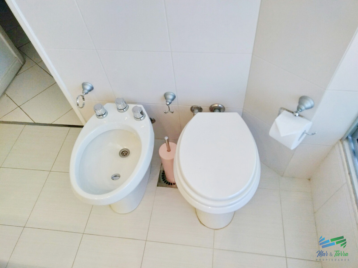 Apartamento ID.2421 - En alquiler.. torre de categoría en primera línea.. playa brava.