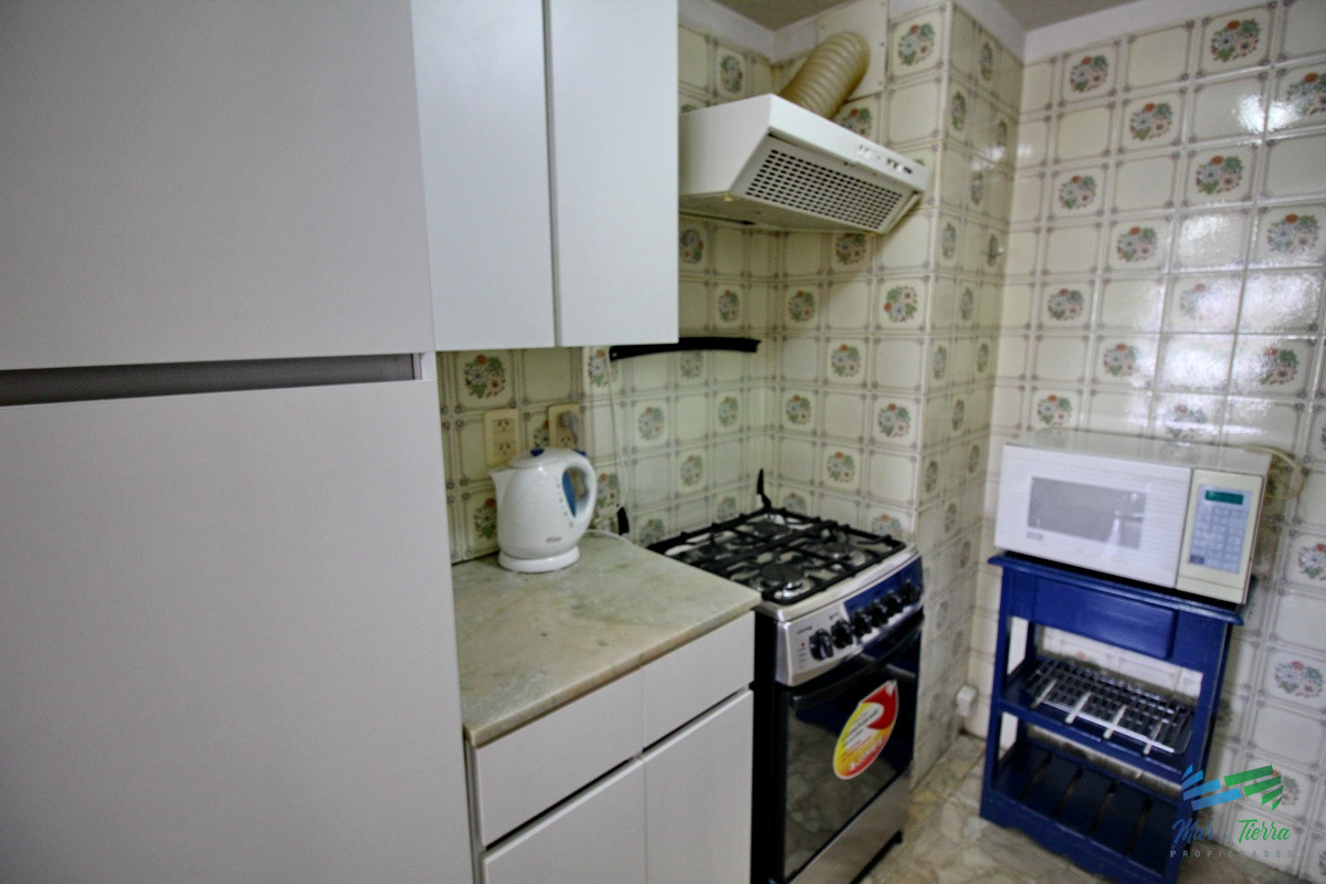 Apartamento ID.142 - Vendoa apartamento 2,5 dormitorios en playa mansa, complejo Lincoln Center, Punta del Este.