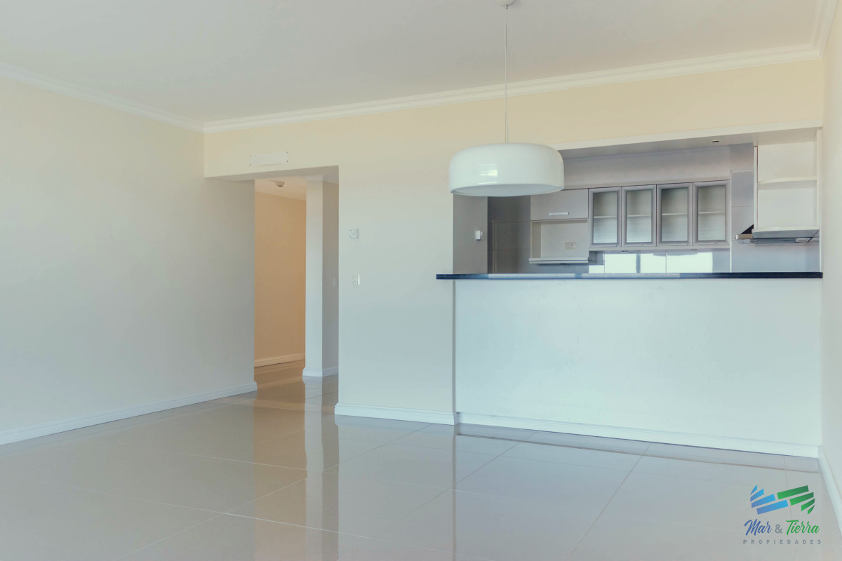 Apartamento ID.4210 - Venta de Apartamento 2 DORMITORIOS en Playa Mansa, Punta del Este