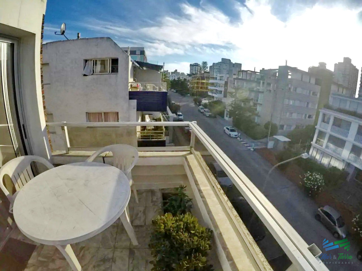 Apartamento ID.2742 - Vendo apartamento 3 dormitorios reciclado en Península, Punta del Este