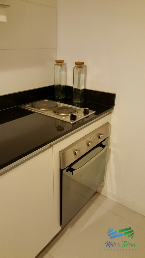 Apartamento ID.1215 - Apartamento en edificio con excelentes servicios en venta, zona Roosevelt, Punta del Este 