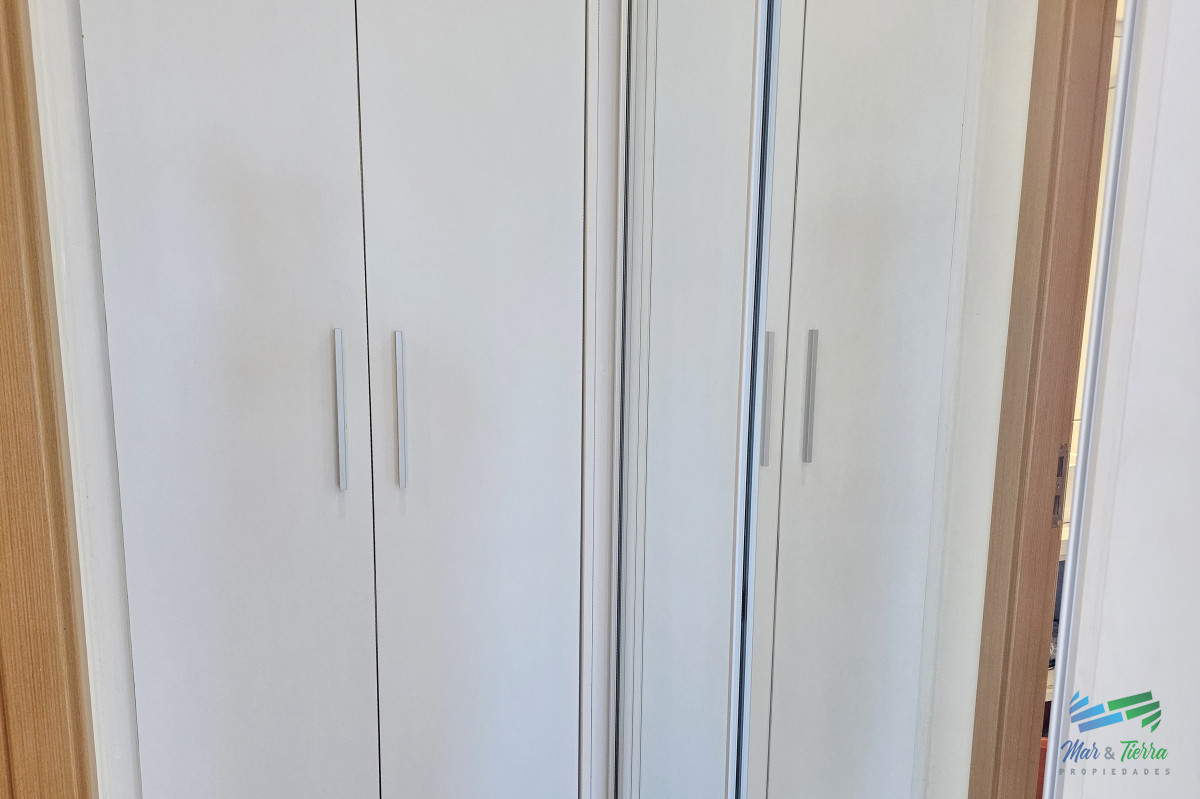Apartamento ID.5049 - ALQUILER DE INVIERNO, 3 DORMITORIOS SOBRE AV ROOSEVELT, EDIFICIO CON SERVICIOS.