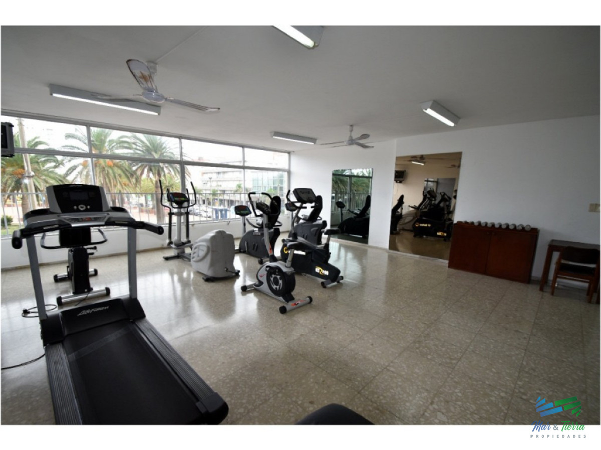 Apartamento ID.2457 - Apartamento de 3 dormitorios con vista al mar ,Punta del Este