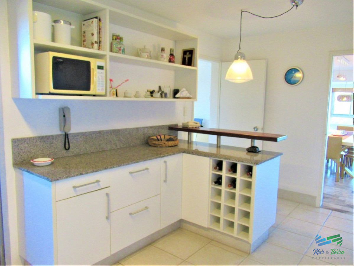 Apartamento ID.1513 - Dpto.reciclado, amplio y luminoso, con vistas de casi 360º.