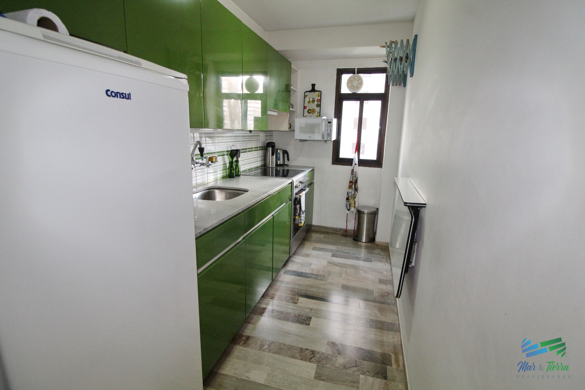 Apartamento ID.1177 - Muy  lindo apartamento ubicado sobre playa brava, cuarto piso,  con ambientes amplios.
